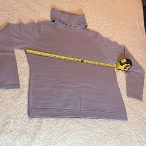 Valerie Stevens Lavender Turtleneck Sweater 100% Wool
